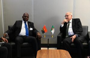 الوزير عطاف يلتقي نظيره الأنغولي لتعزيز التعاون الثنائي وتنسيق المواقف الإفريقية