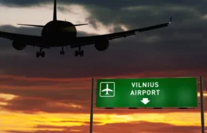 مناطيد مجهولة تخترق الأجواء.. ليتوانيا تغلق مطار فيلنيوس