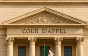 استقلال القضاء في الجزائر بين النص الدستوري والتطبيق العملي و إشكالية عزل القضاة خارج الضوابط القانونية