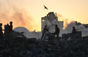 ترامب: نتابع الوضع عن كثب وعلى حماس تنفيذ التزاماتها