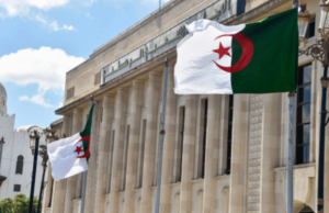 وزير العدل يعرض أمام البرلمان مشروع القانون العضوي المتضمن القانون الأساسي للقضاء
