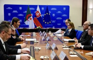 تعزيز الشراكة الجزائرية السلوفاكية من براتيسلافا