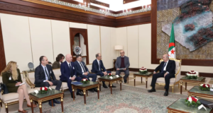 رئيس الجمهورية يستقبل رئيس وزراء جمهورية صربيا